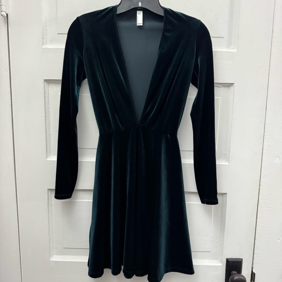 Dresses & Skirts - American Apparel Emerald Green Velvet Deep V Skater Dress Small Party